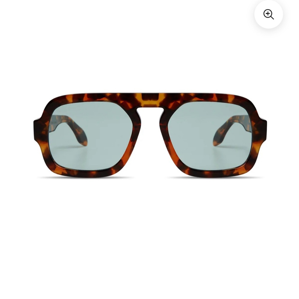 Elisa Johnson Sunglasses - Jane in Brown. NVW.  BRAND NEW! Still in box.